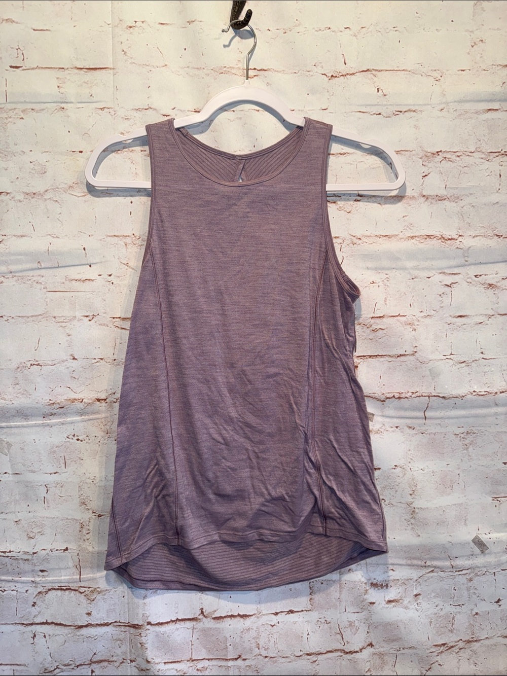 Lululemon Sleeveless Scoop Neck Tank Top lavender purple open back medium - Picture 1 of 5